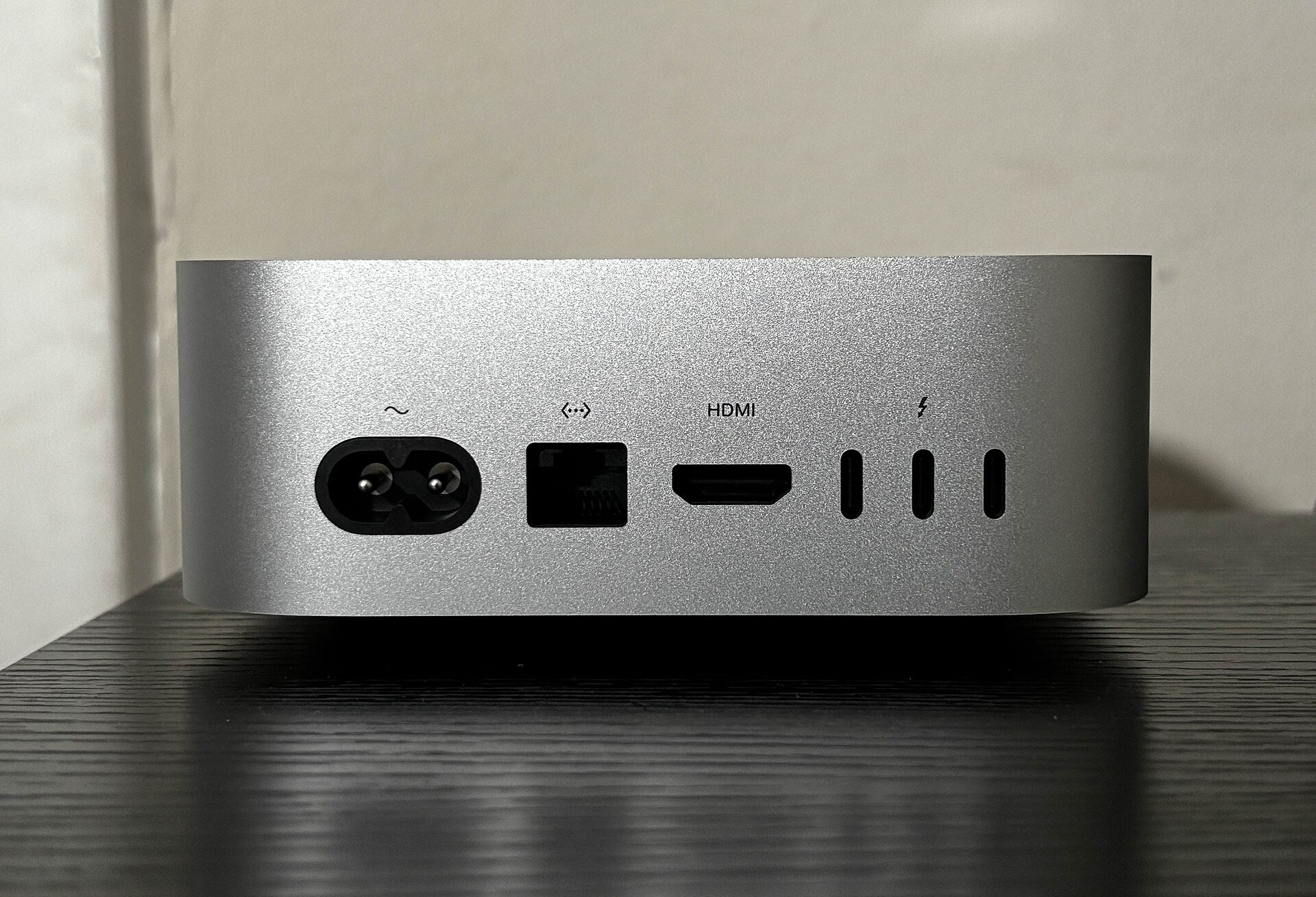 Amber route map for dispatching Mac minis across five physical regions